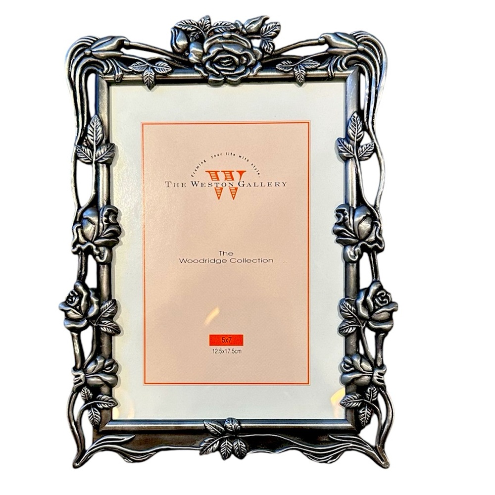 Pewter Rose Garden 5x7
The Weston Gallery
A Wilton Industries Company